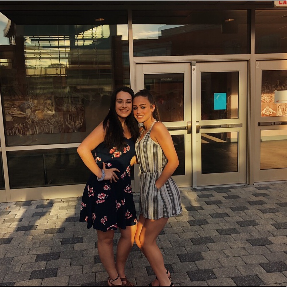 Meet your Posher, Emilee